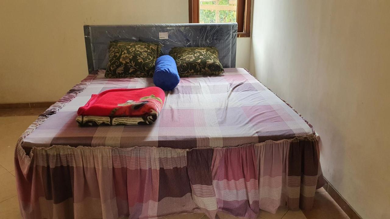 Oyo 90043 Afanda Syariah Hotel Mojokerto